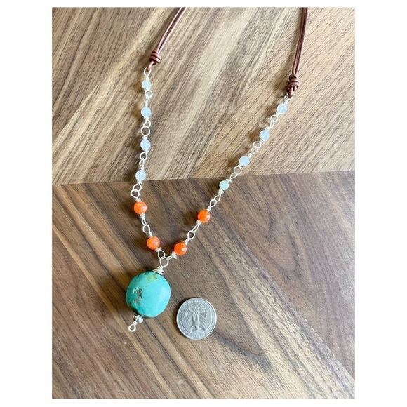 BOHO Handcrafted Necklace with turquoise pendant and leather and bead chain - Picture 6 of 8